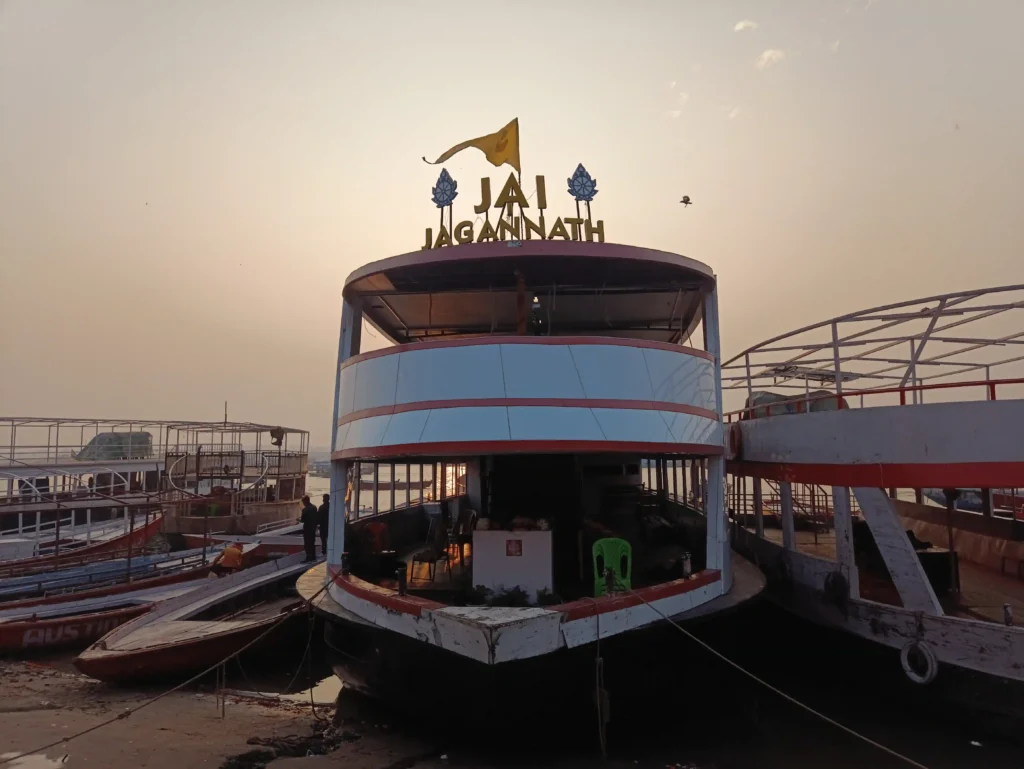 Morning boat ride and sunrise at Varanasi river front from Varanasi Travel Guide