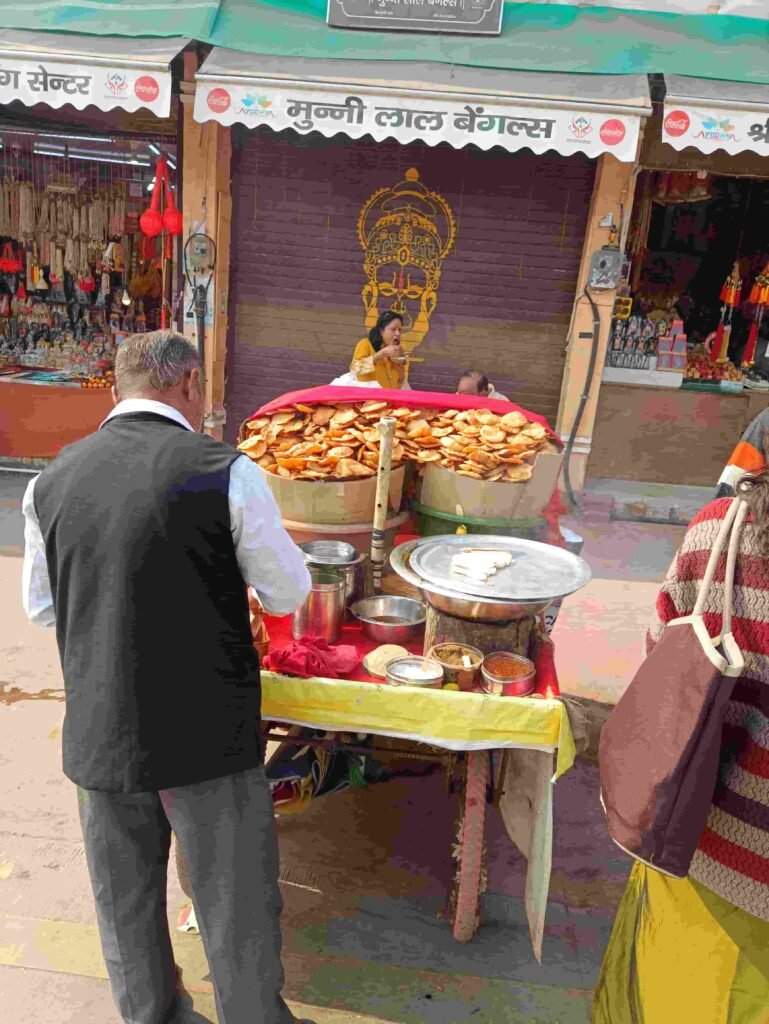 Street vendor selling kachoris in Ayodhya